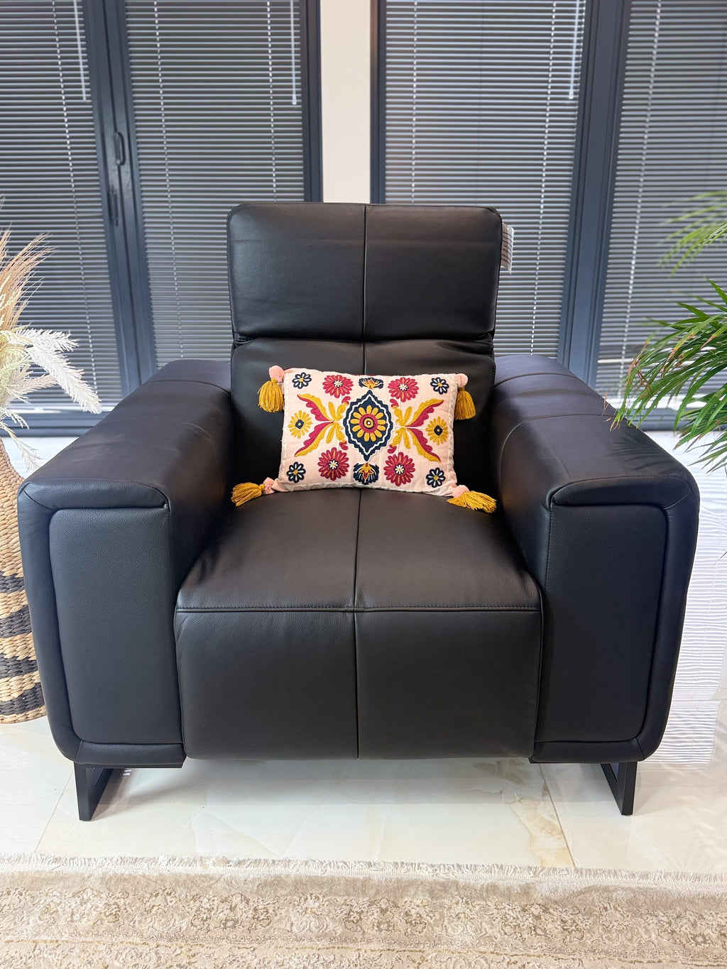 Richmond Electric Recliner Sofa Black Armchair